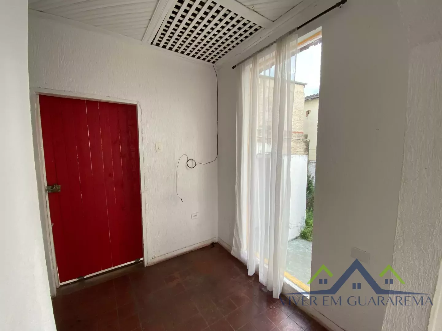 CASA À VENDA NO CENTRO DE GUARAREMA — Miniatura 6