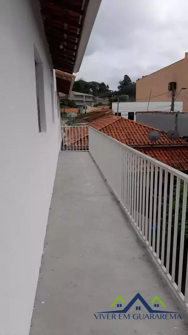 3 CASAS NO MESMO TERRENO NO CENTRO DE GUARAREMA — Miniatura 24