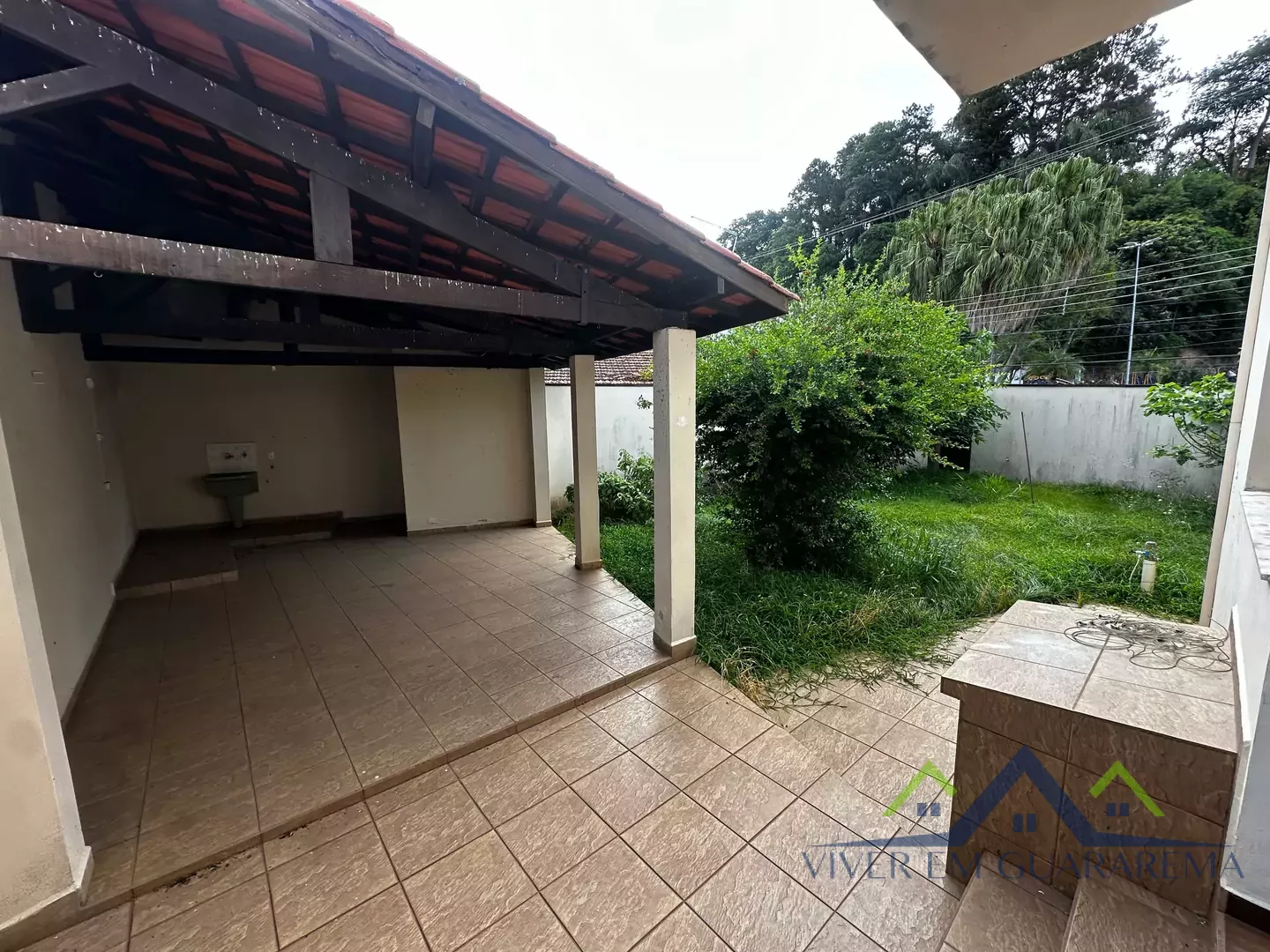 SOBRADO À VENDA NO CENTRO DE GUARAREMA — Miniatura 18