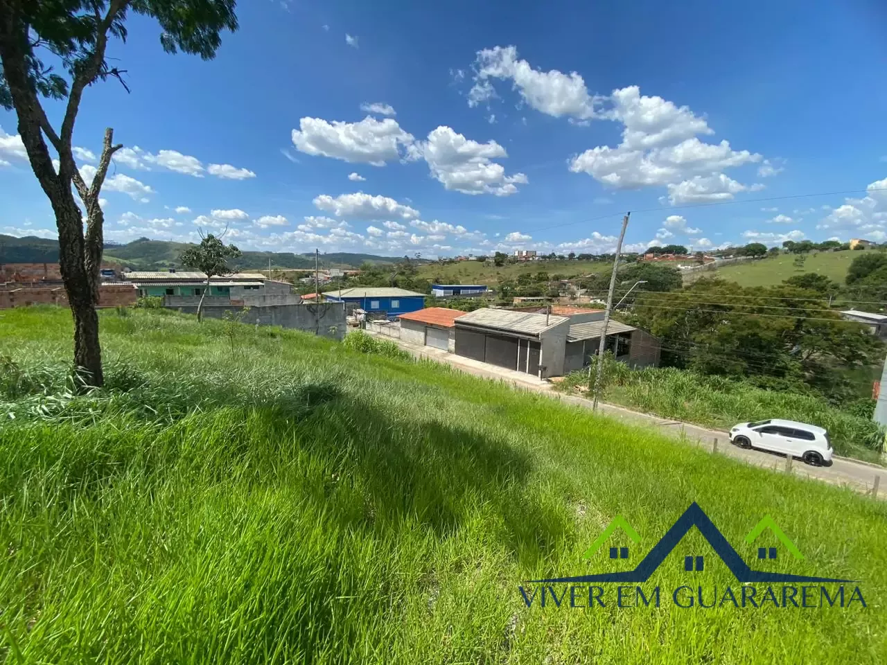 3 LOTES À VENDA NO BAIRRO PARATEÍ — Miniatura 2