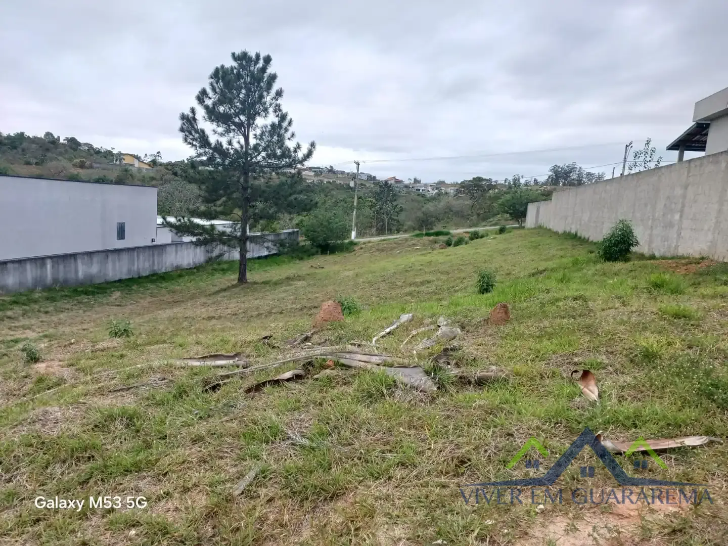 LOTE À VENDA NO CONDOMÍNIO LAGO DOURADO — Miniatura 2