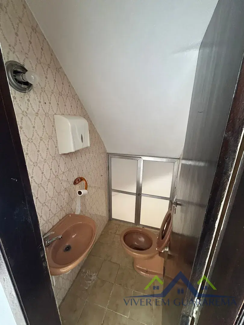 CASA À VENDA NO CENTRO DE GUARAREMA — Miniatura 4
