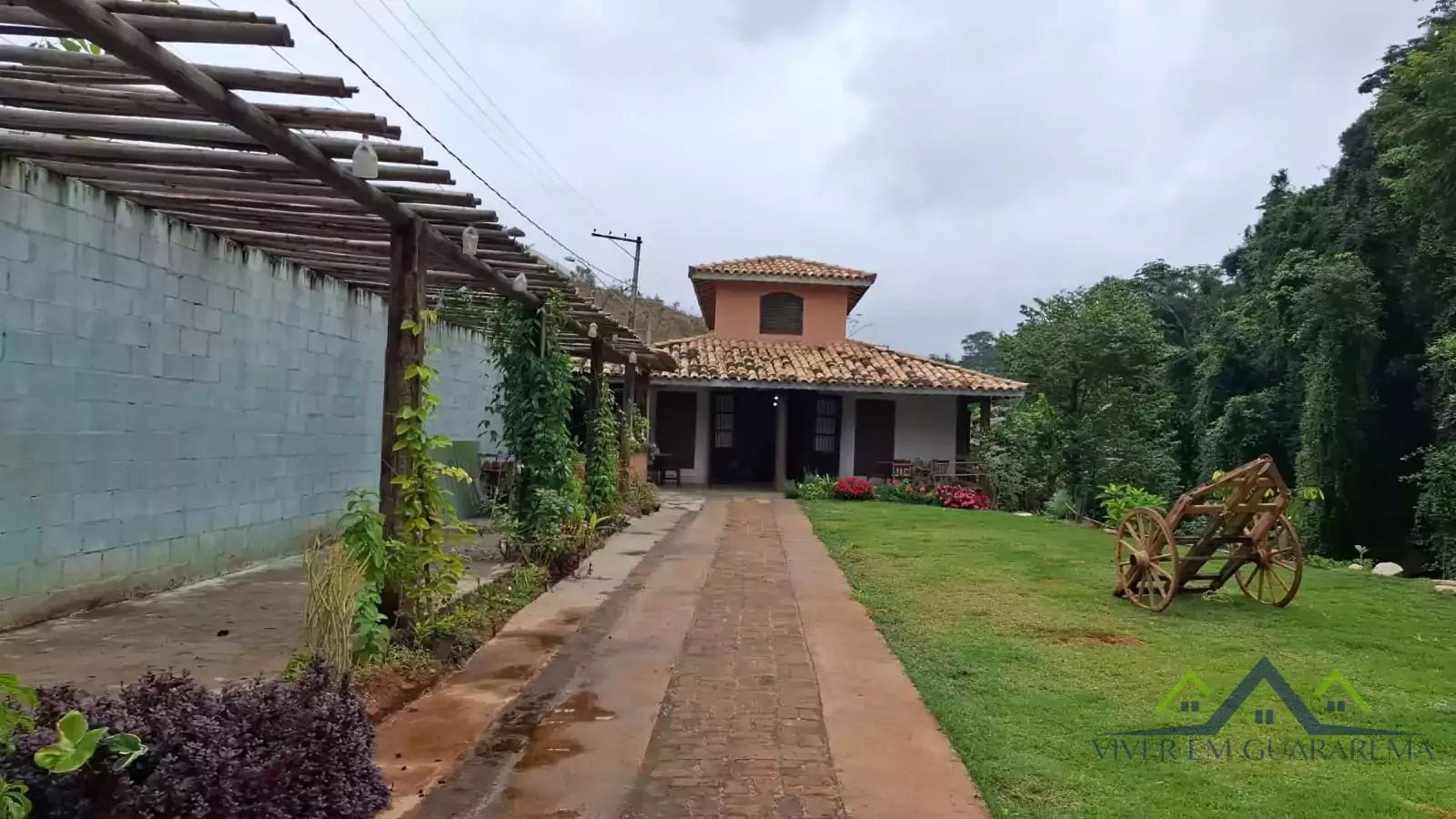 SÍTIO À VENDA NO CAPOEIRINHA