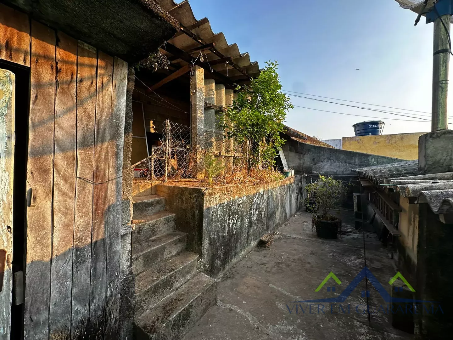 CASA PRÓXIMO AO CENTRO COM PONTO COMERCIAL — Miniatura 7