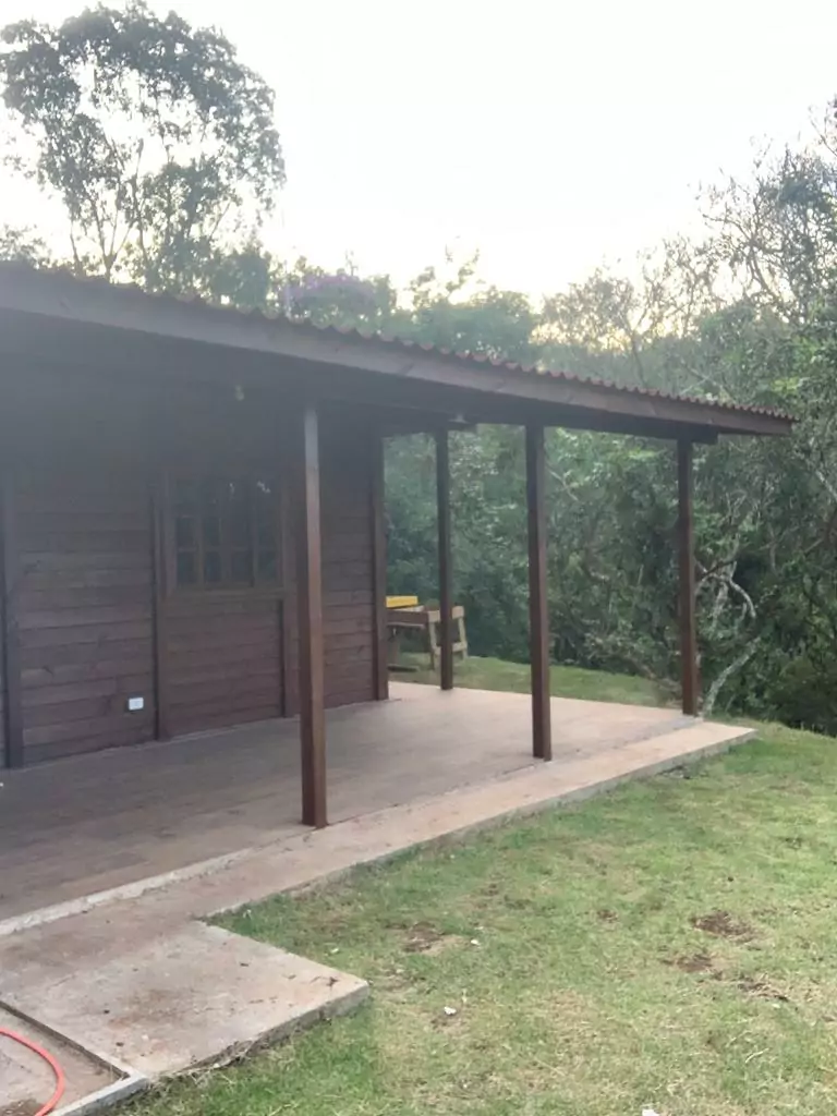 CASA PRÉ FABRICADA NO ALPES