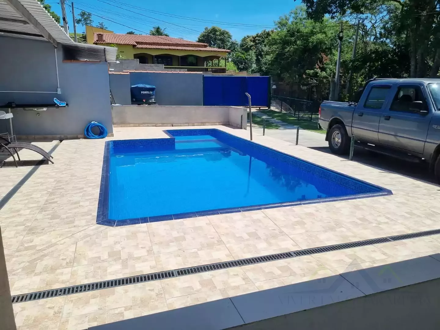 CASA COM PISCINA À VENDA NO COSTÃO — Miniatura 2