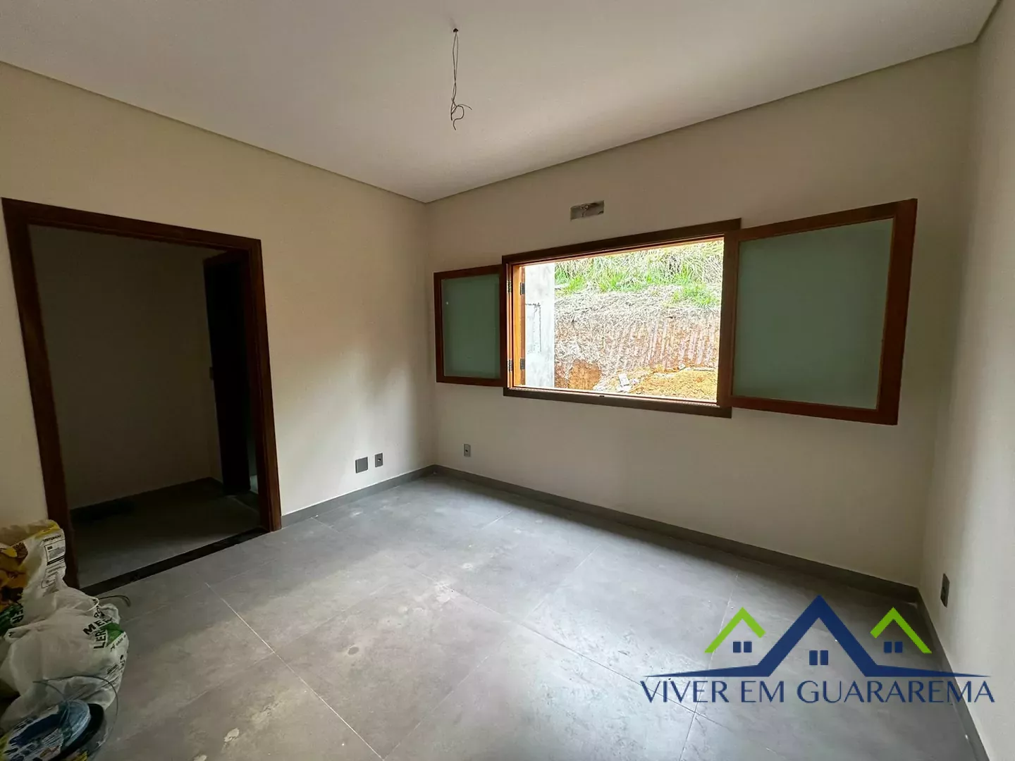 LINDA CHÁCARA COM VISTA PRIVILEGIADA EM FASE FINAL DE ACABAMENTO — Miniatura 6