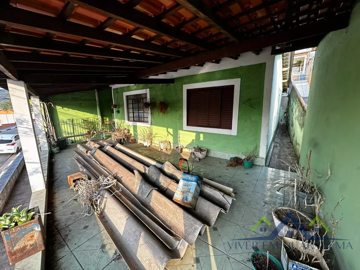 CASA PRÓXIMO AO CENTRO COM PONTO COMERCIAL — Miniatura 10