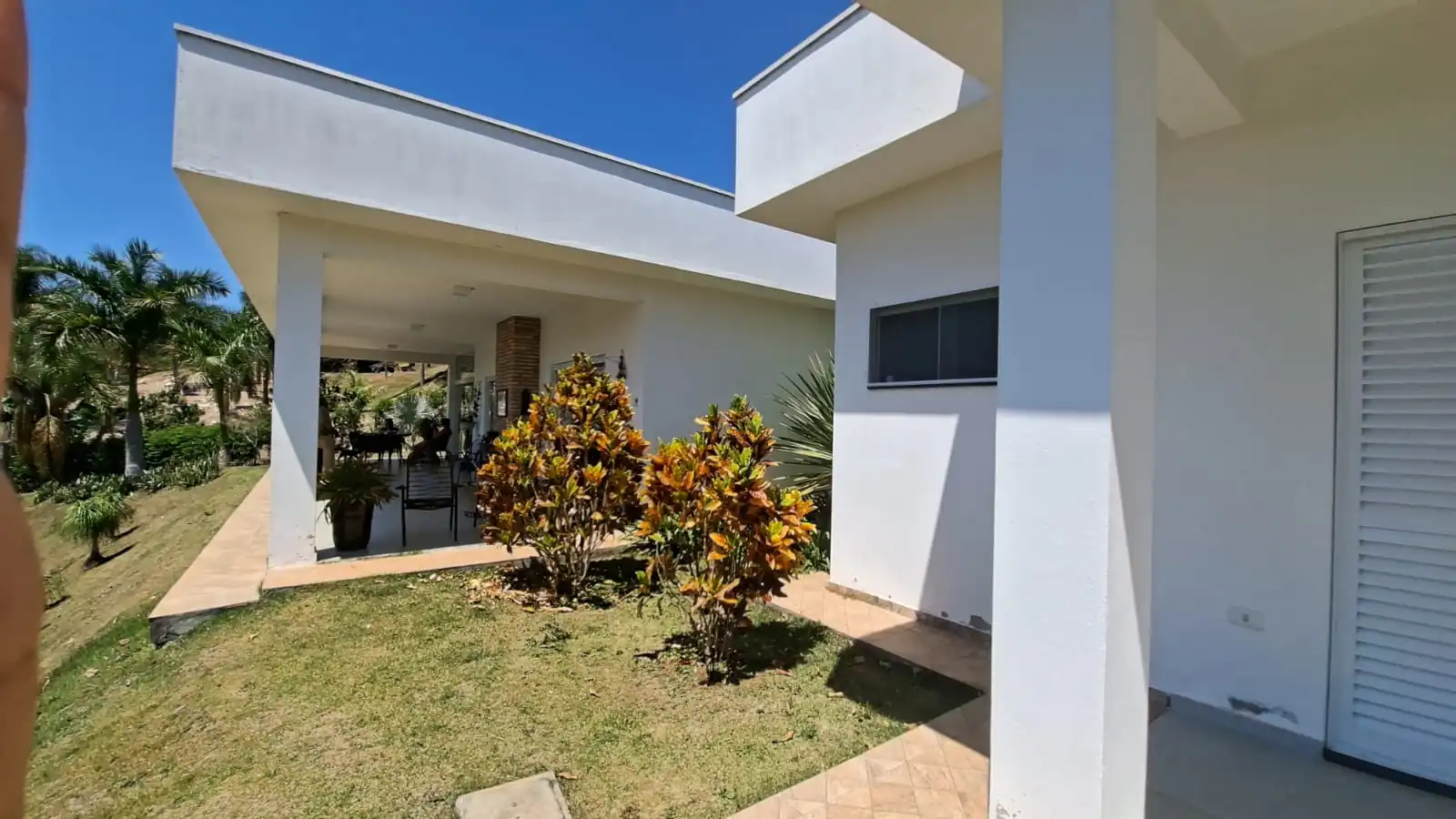 CASA À VENDA NO CONDOMÍNIO GRANJA VIRGINIA — Miniatura 2