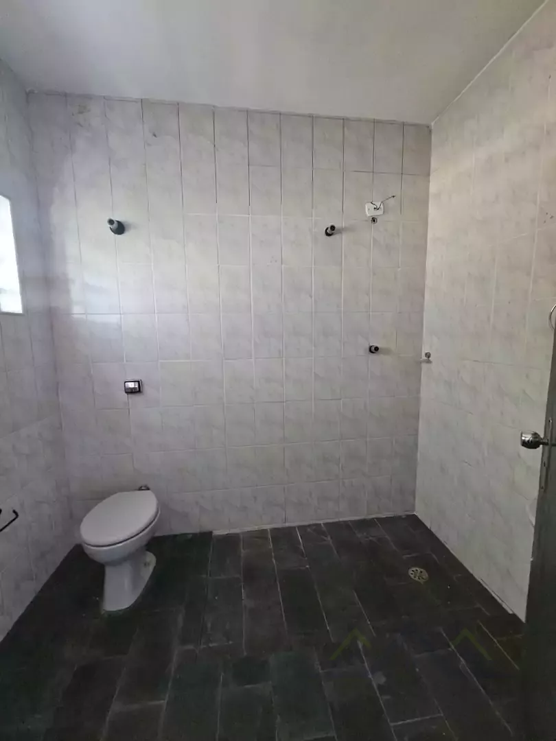 PRÉDIO COM PONTO COMERCIAL, CASA + EDÍCULA — Miniatura 15
