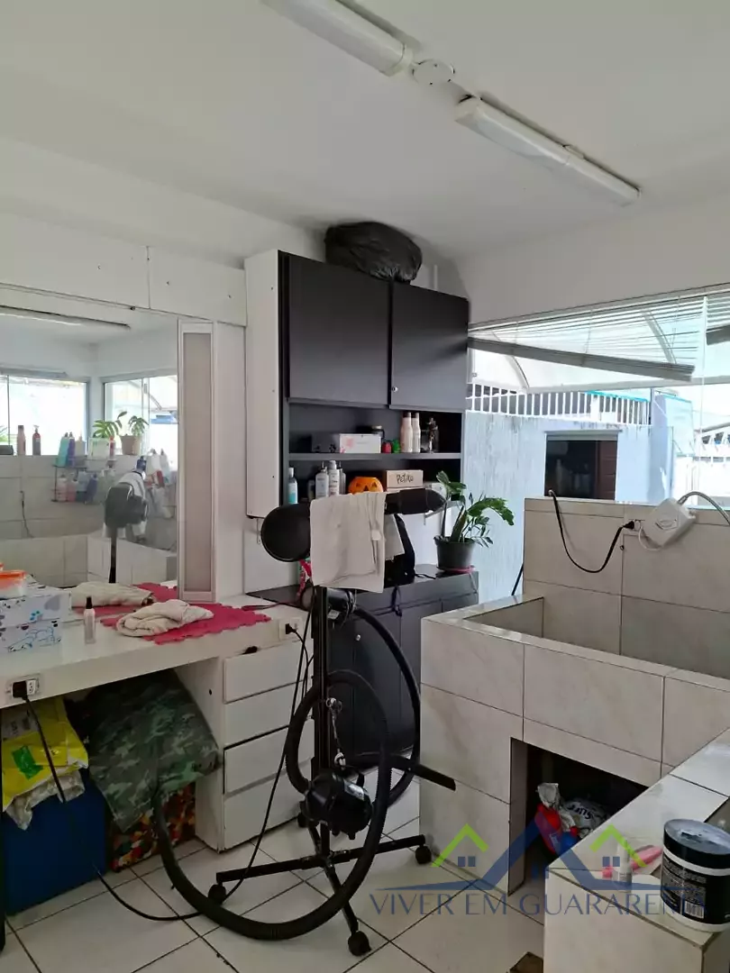 EXCELENTE CASA TÉRREA NO CORAÇÃO DA CIDADE — Miniatura 9