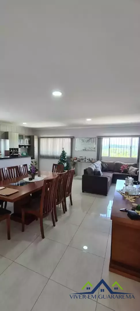 AMPLA E BELA CASA PRÓXIMO AO CENTRO — Miniatura 9