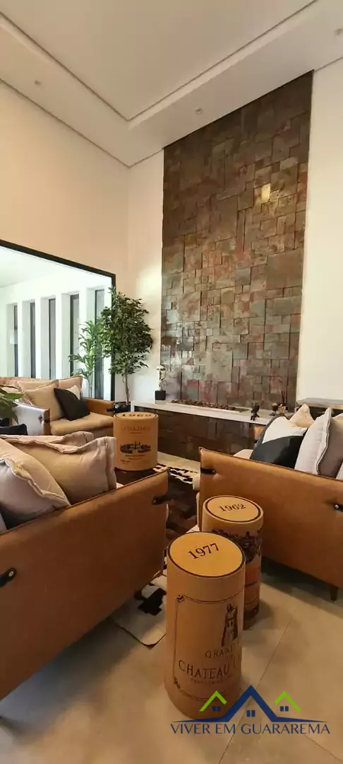 BELÍSSIMA CASA EM CONDOMINÍO FECHADO — Miniatura 4