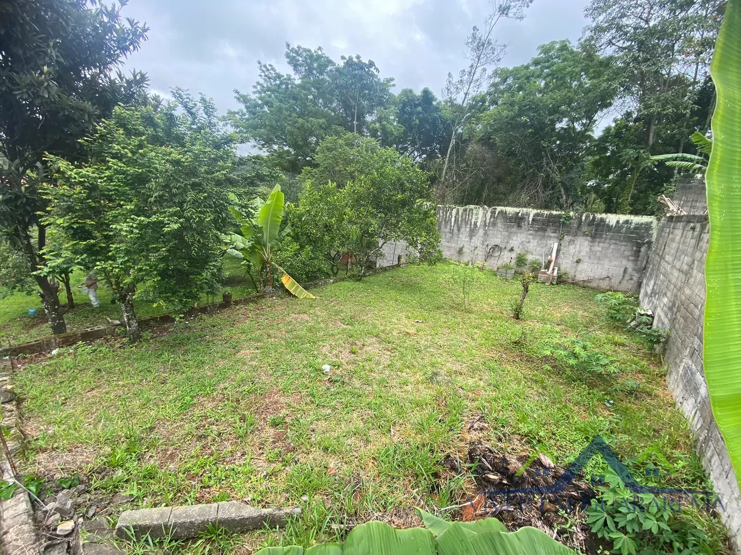 TERRENO COM EDÍCULA NO BAIRRO JARDIM ITAPEMA — Miniatura 11