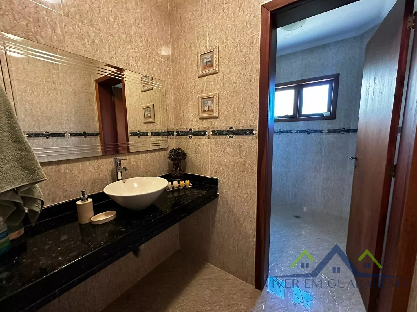 CASA ESPETACULAR EM CONDOMÍNIO DE ALTO PADRÃO — Miniatura 18