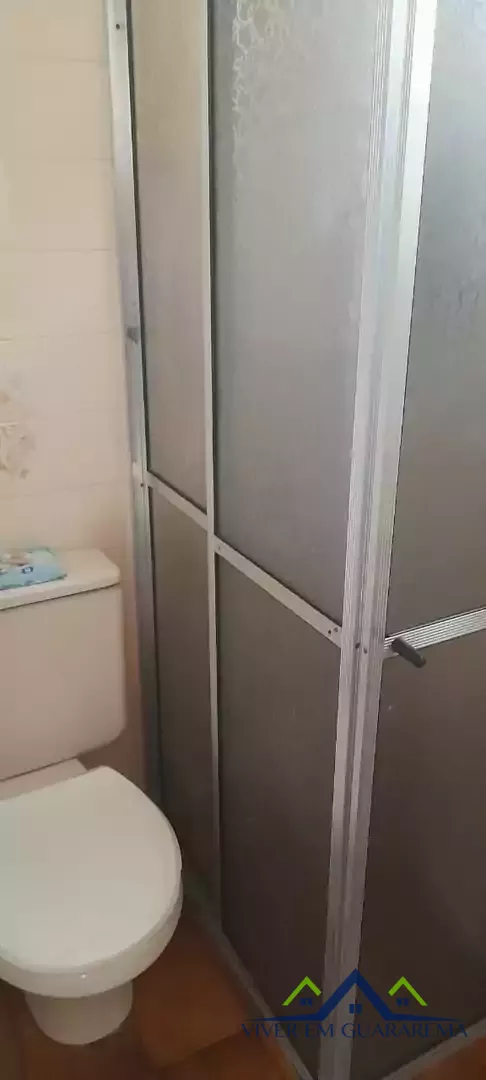 3 CASAS NO MESMO TERRENO NO CENTRO DE GUARAREMA — Miniatura 19