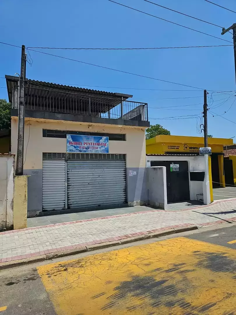 PRÉDIO COM PONTO COMERCIAL, CASA + EDÍCULA