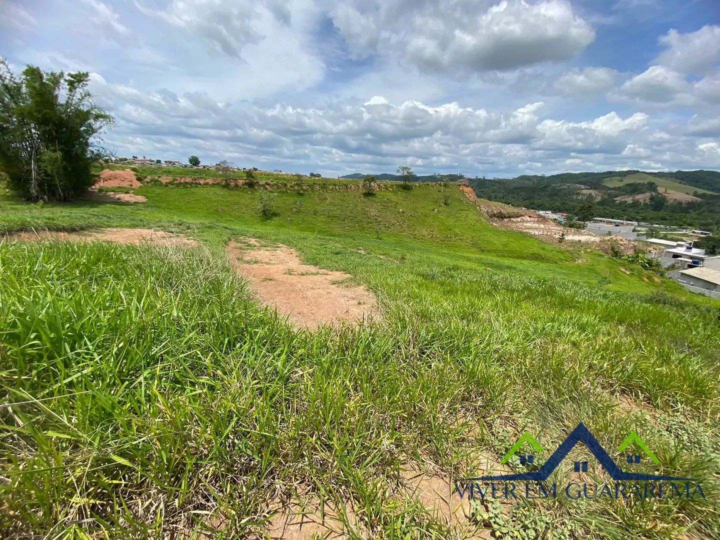 LOTE À VENDA NO BAIRRO PARATEÍ — Miniatura 3