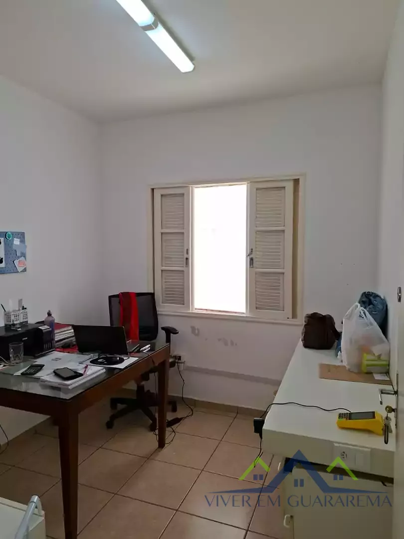 EXCELENTE CASA TÉRREA NO CORAÇÃO DA CIDADE — Miniatura 5