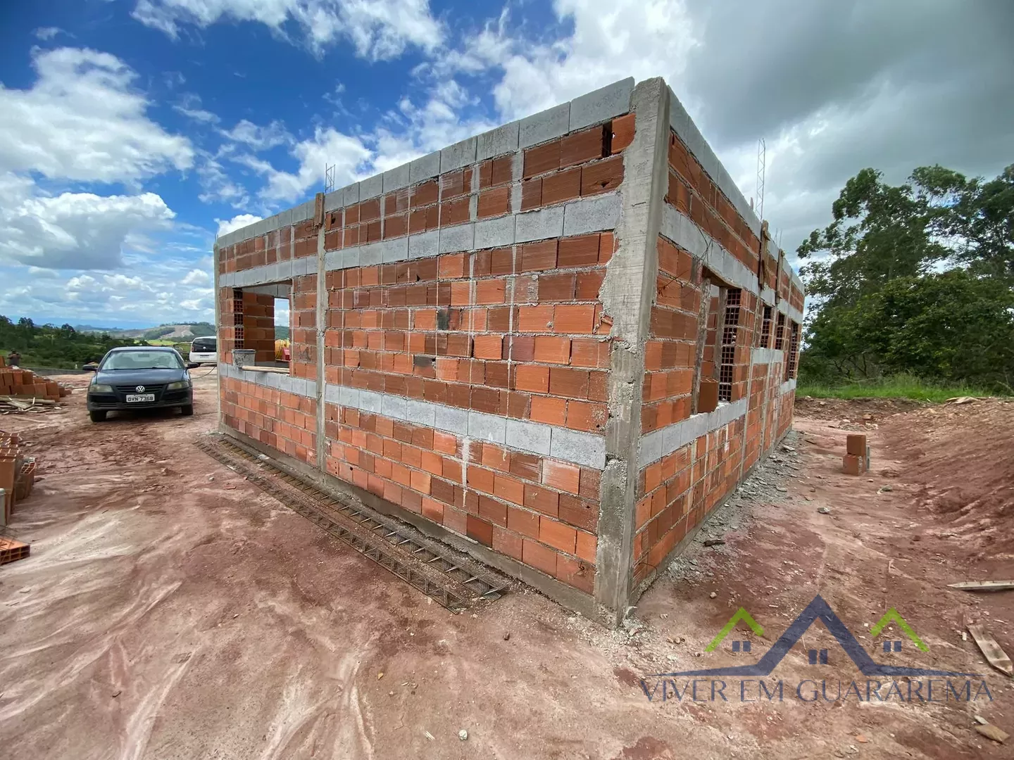 CASA EM FASE DE ACABAMENTO NO BAIRRO DOZINHO LEITE — Miniatura 2