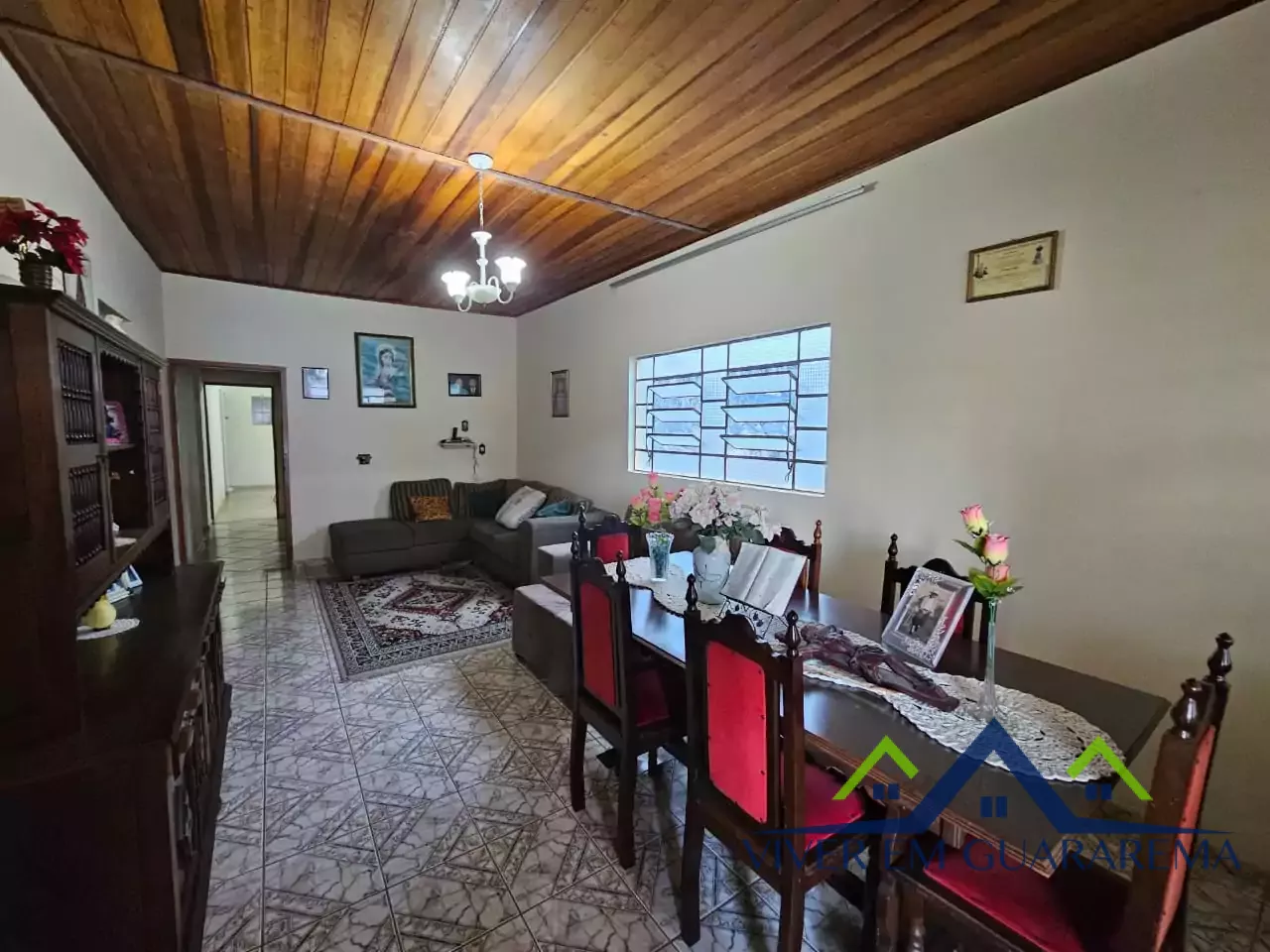 CASA TÉRREA NO CENTRO DE GUARAREMA — Miniatura 6