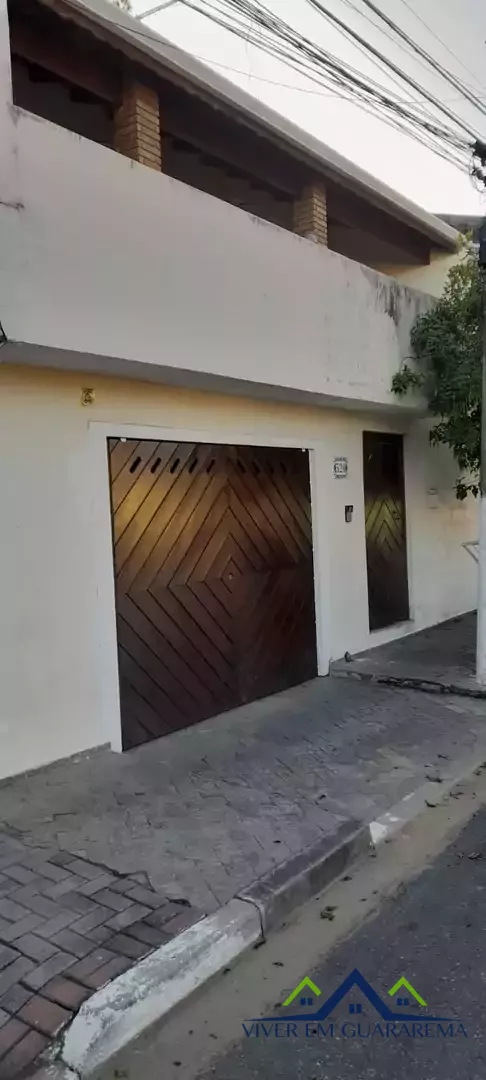 SOBRADO À VENDA NO CENTRO