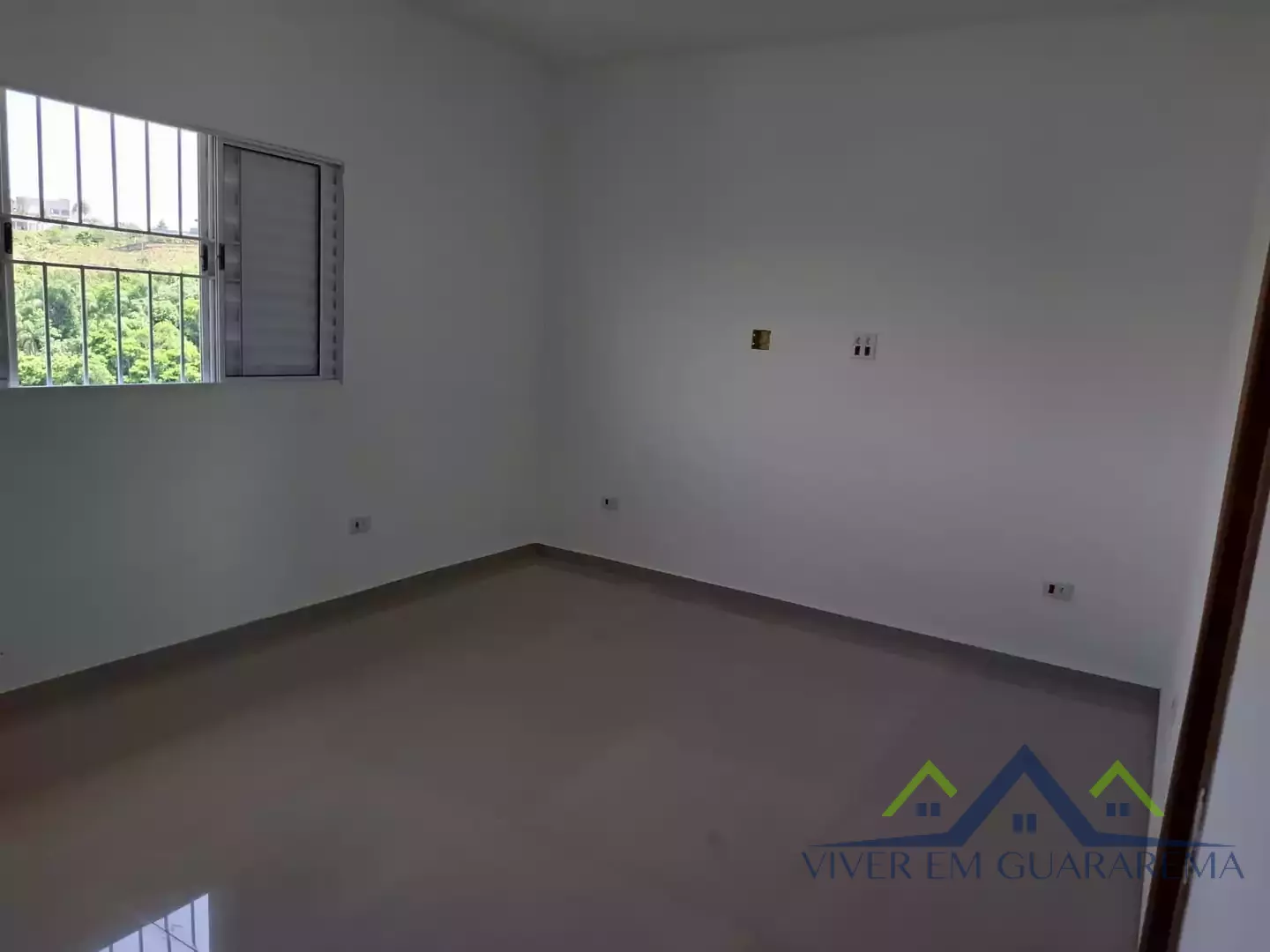 CASA À VENDA NO CONDOMÍNIO LAGO DOURADO — Miniatura 4