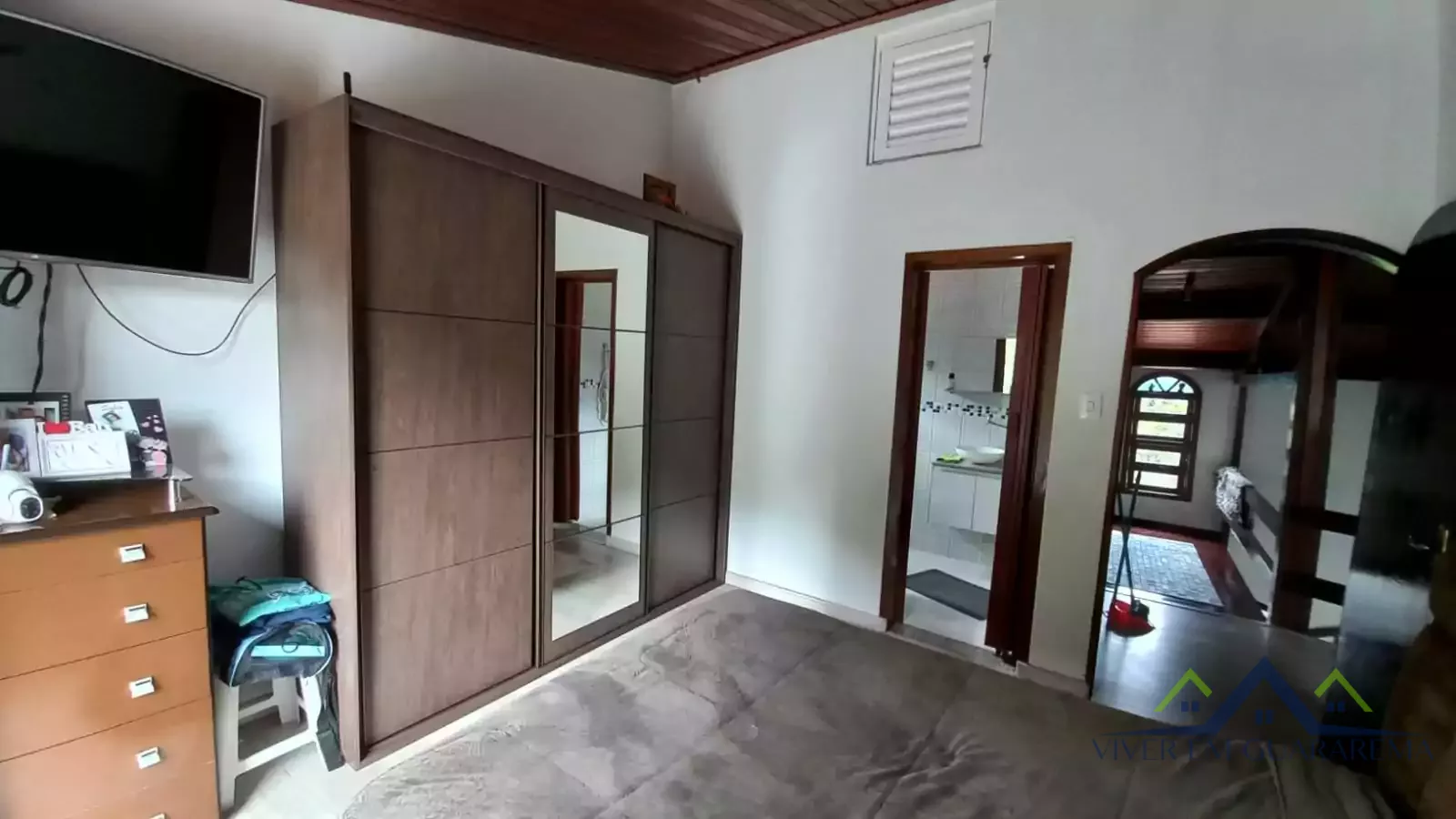 CASA À VENDA NO BAIRRO VALPARAÍBA — Miniatura 14