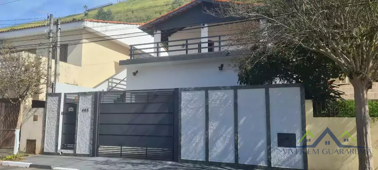 CASA À VENDA NO CENTRO DE GUARAREMA — Miniatura 2
