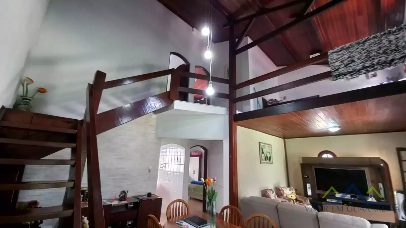 CASA À VENDA NO BAIRRO VALPARAÍBA — Miniatura 7