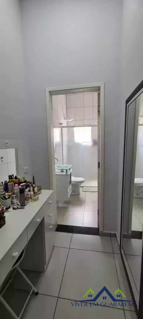 AMPLA E BELA CASA PRÓXIMO AO CENTRO — Miniatura 23