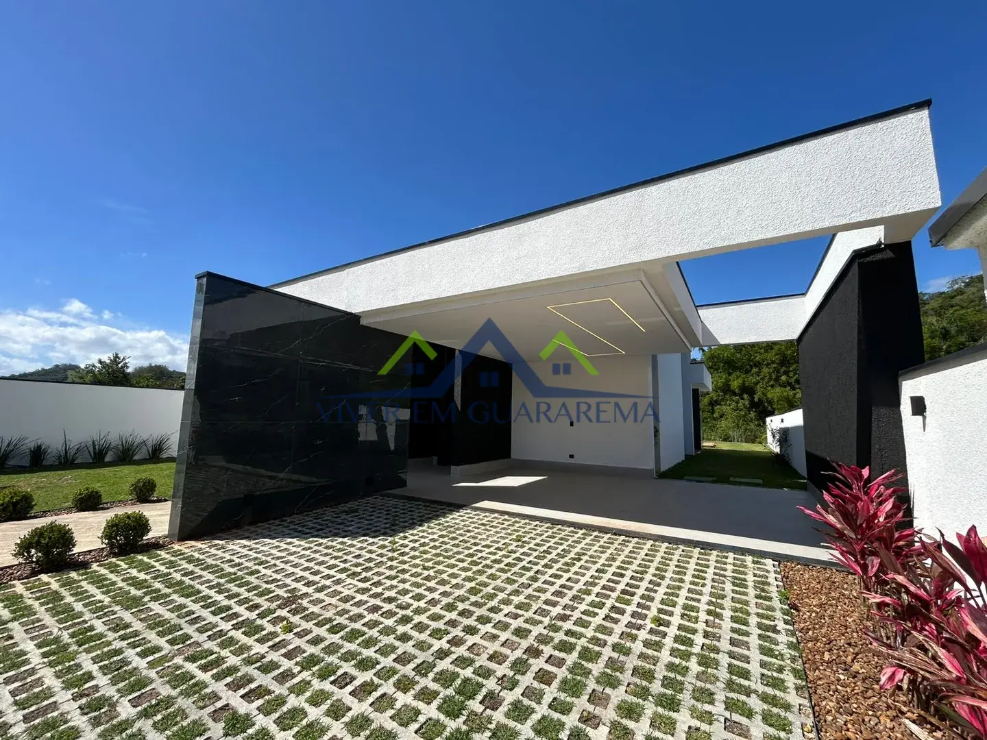 CASA À VENDA DENTRO DE CONDOMÍNIO NO BAIRRO BELLARD