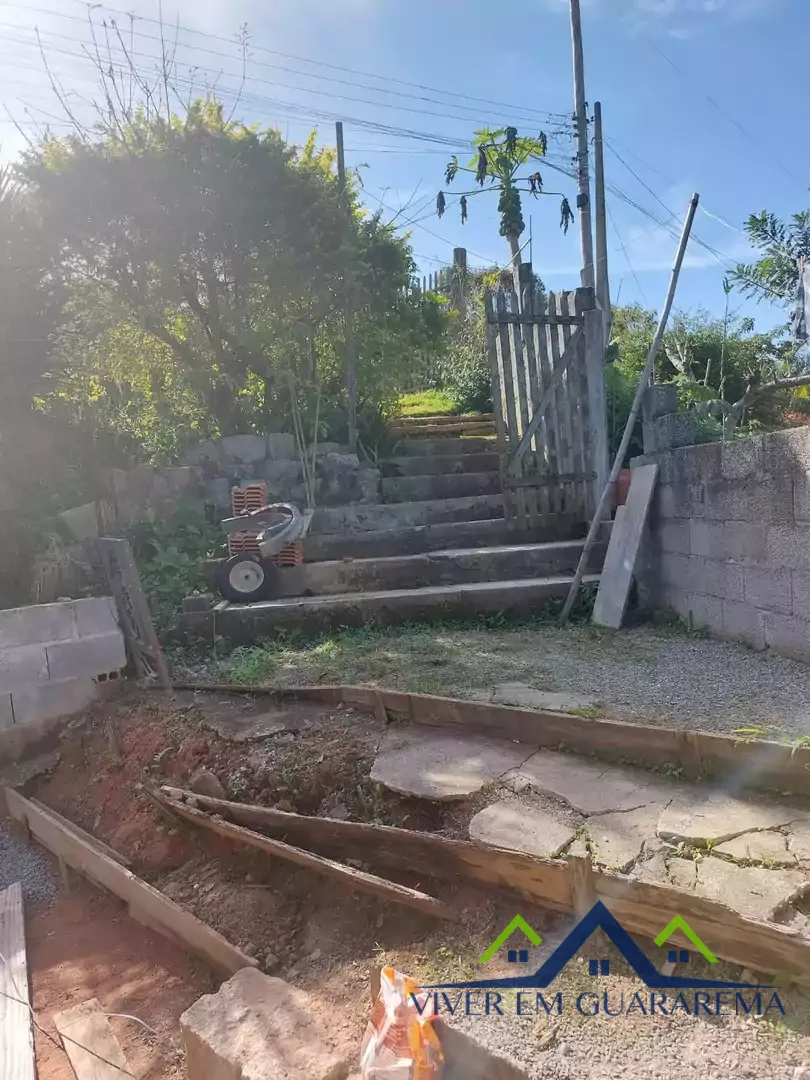 TERRENO COM PEQUENA CASA SEMI-PRONTA — Miniatura 10