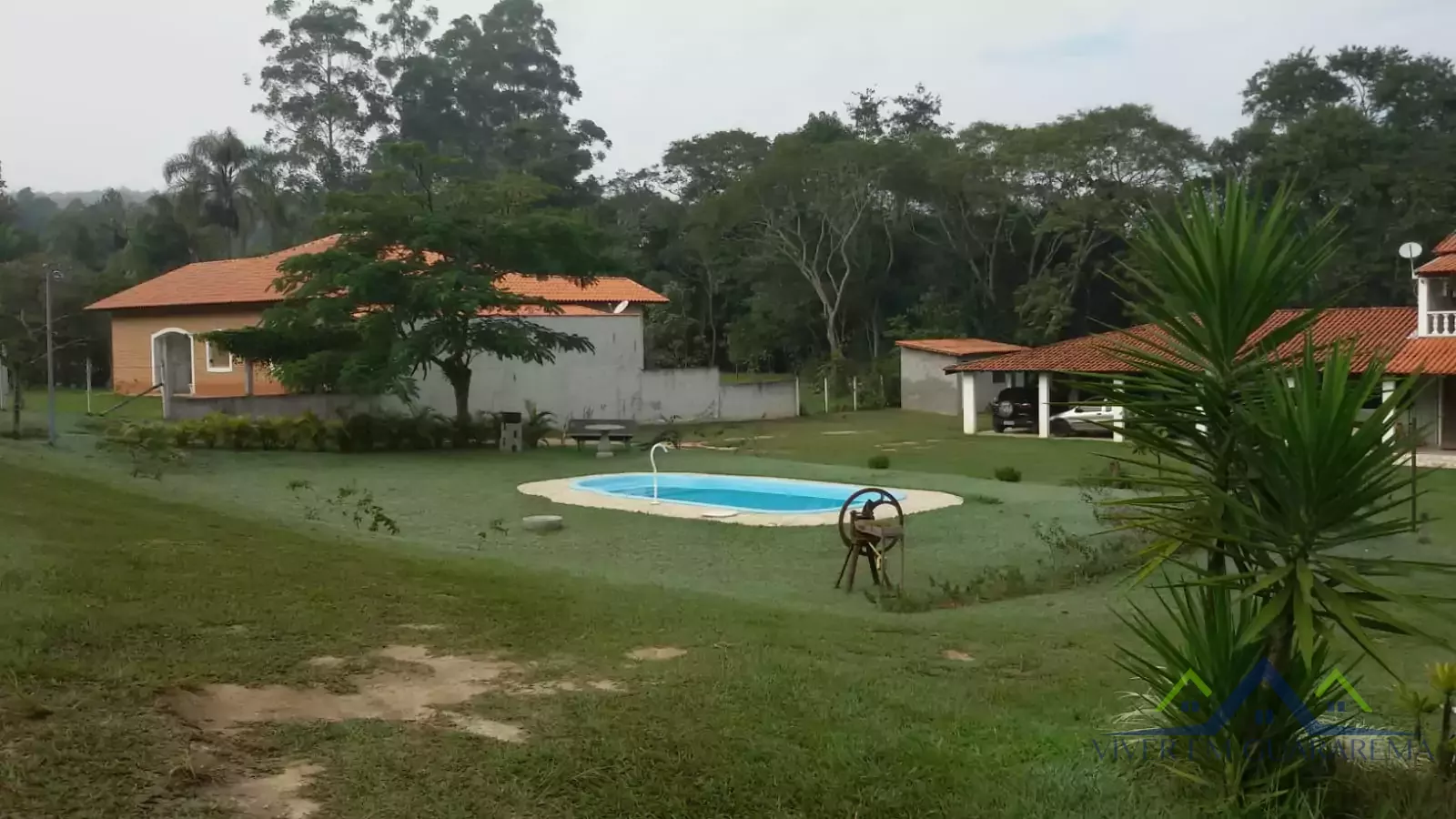 LINDA CHÁCARA NA DIVISA GUARAREMA COM JACAREÍ — Miniatura 5