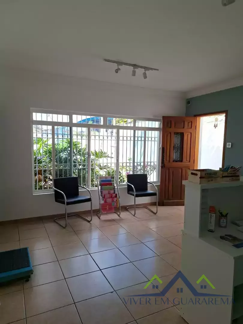 EXCELENTE CASA TÉRREA NO CORAÇÃO DA CIDADE — Miniatura 2
