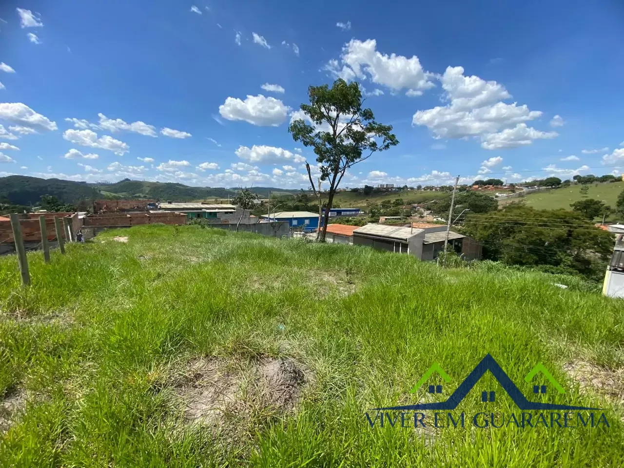 3 LOTES À VENDA NO BAIRRO PARATEÍ — Miniatura 3