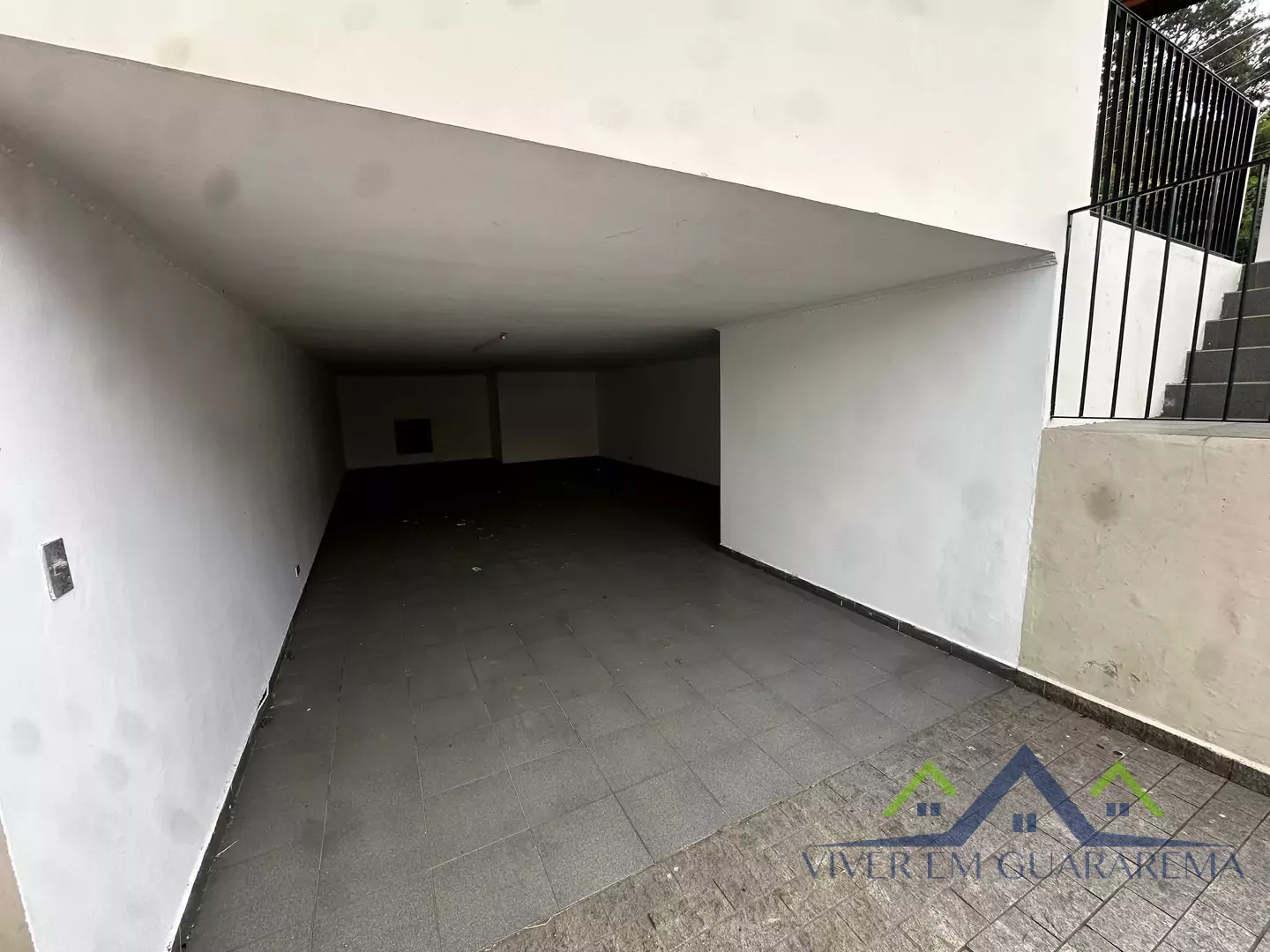 SOBRADO À VENDA NO CENTRO DE GUARAREMA — Miniatura 20