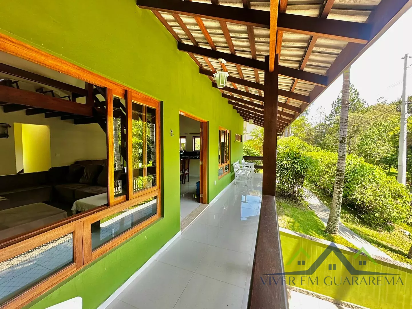 CASA CERCADA PELA NATUREZA NO CONDOMÍNIO ALPES — Miniatura 9