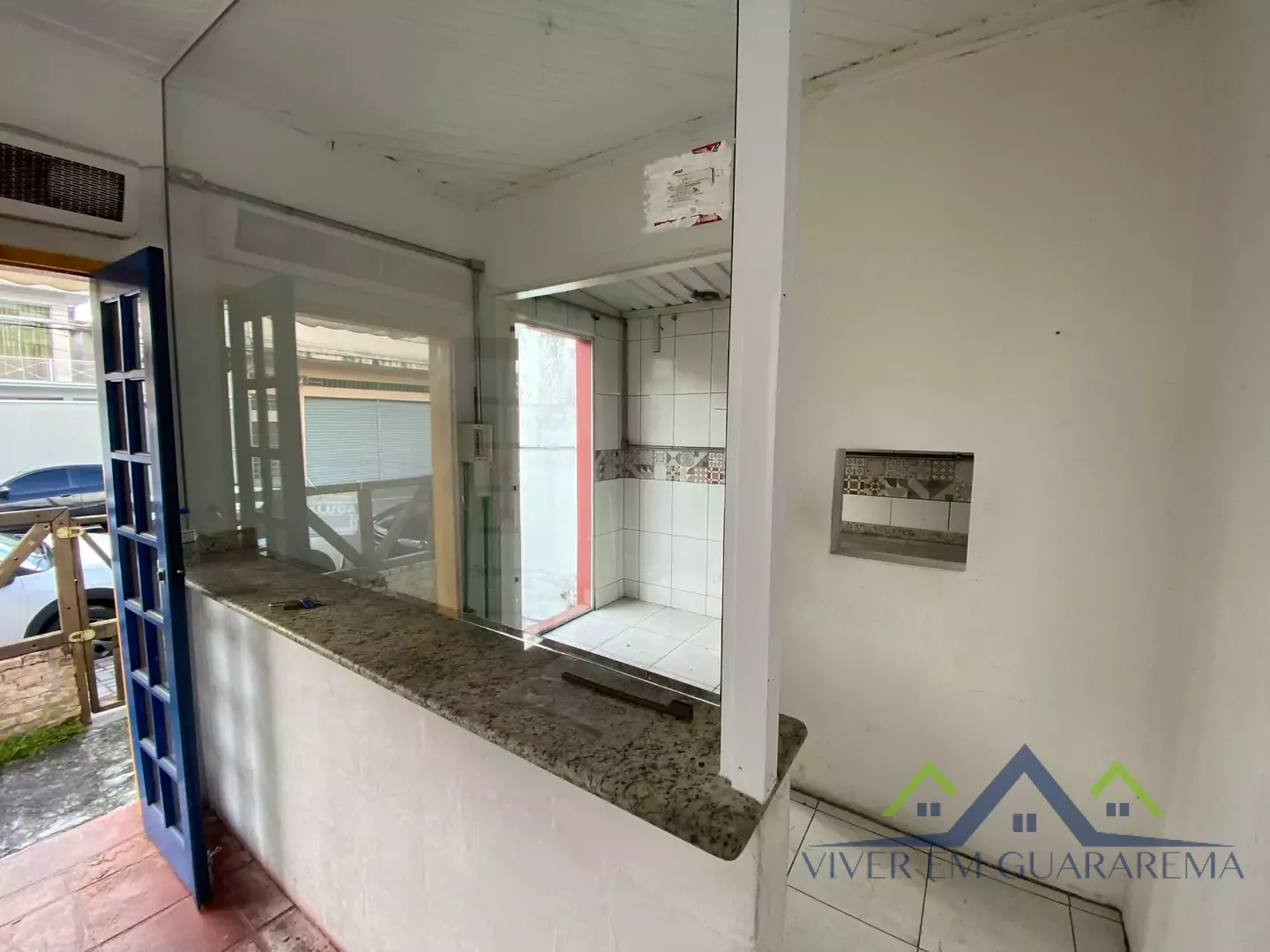 CASA À VENDA NO CENTRO DE GUARAREMA — Miniatura 3
