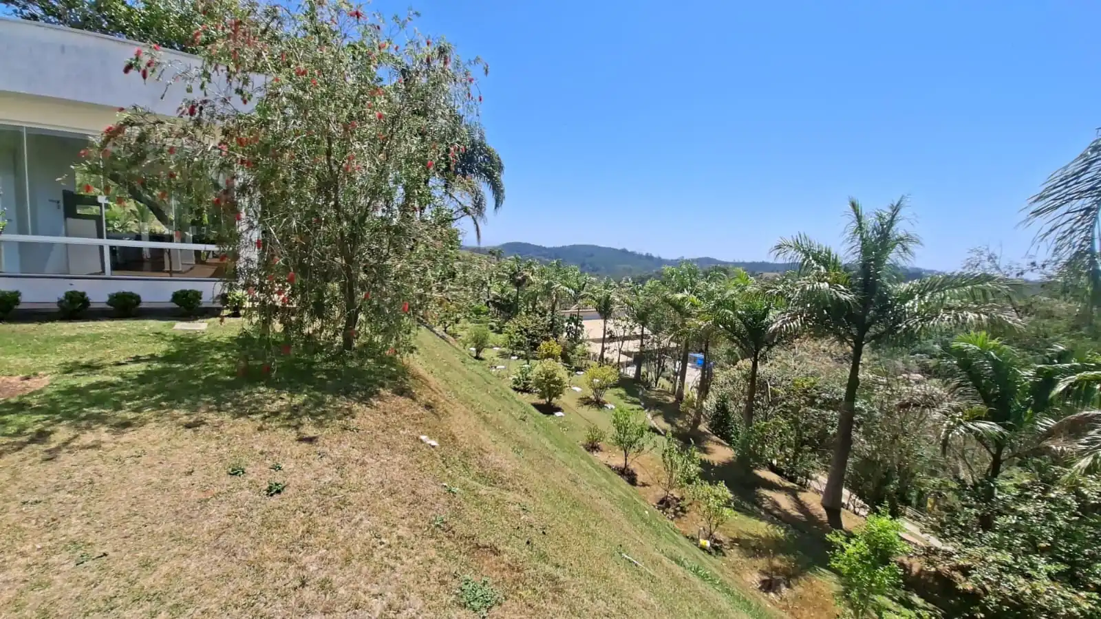 CASA À VENDA NO CONDOMÍNIO GRANJA VIRGINIA — Miniatura 18