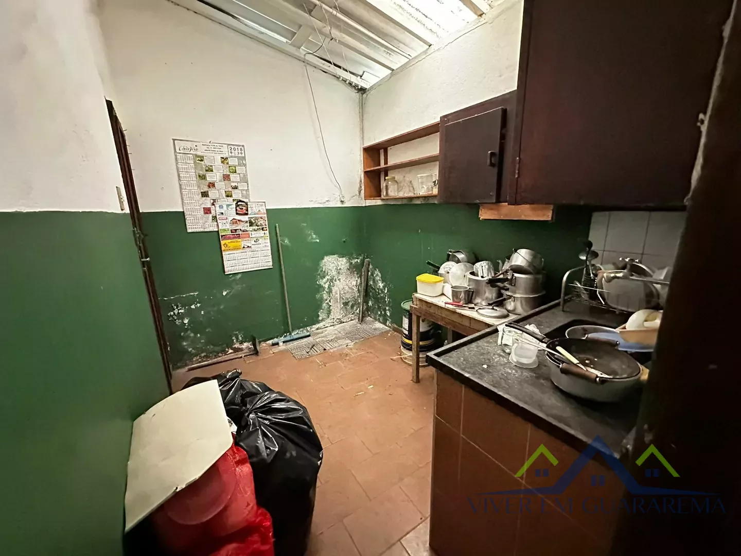 CASA PRÓXIMO AO CENTRO COM PONTO COMERCIAL — Miniatura 4