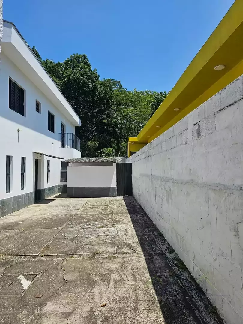 PRÉDIO COM PONTO COMERCIAL, CASA + EDÍCULA — Miniatura 17