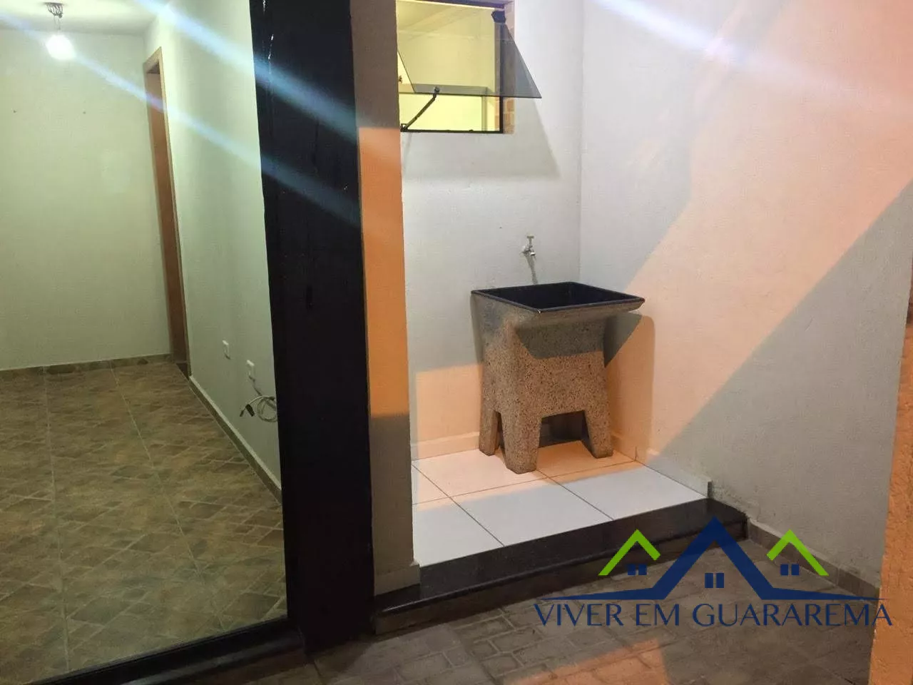 CASA COM PONTO COMERCIAL PARA INVESTIMENTO — Miniatura 3