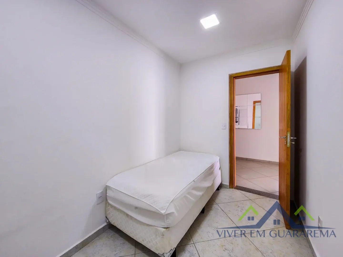 CASA ENCANTADORA NO RESIDENCIAL LAGO DOURADO — Miniatura 29