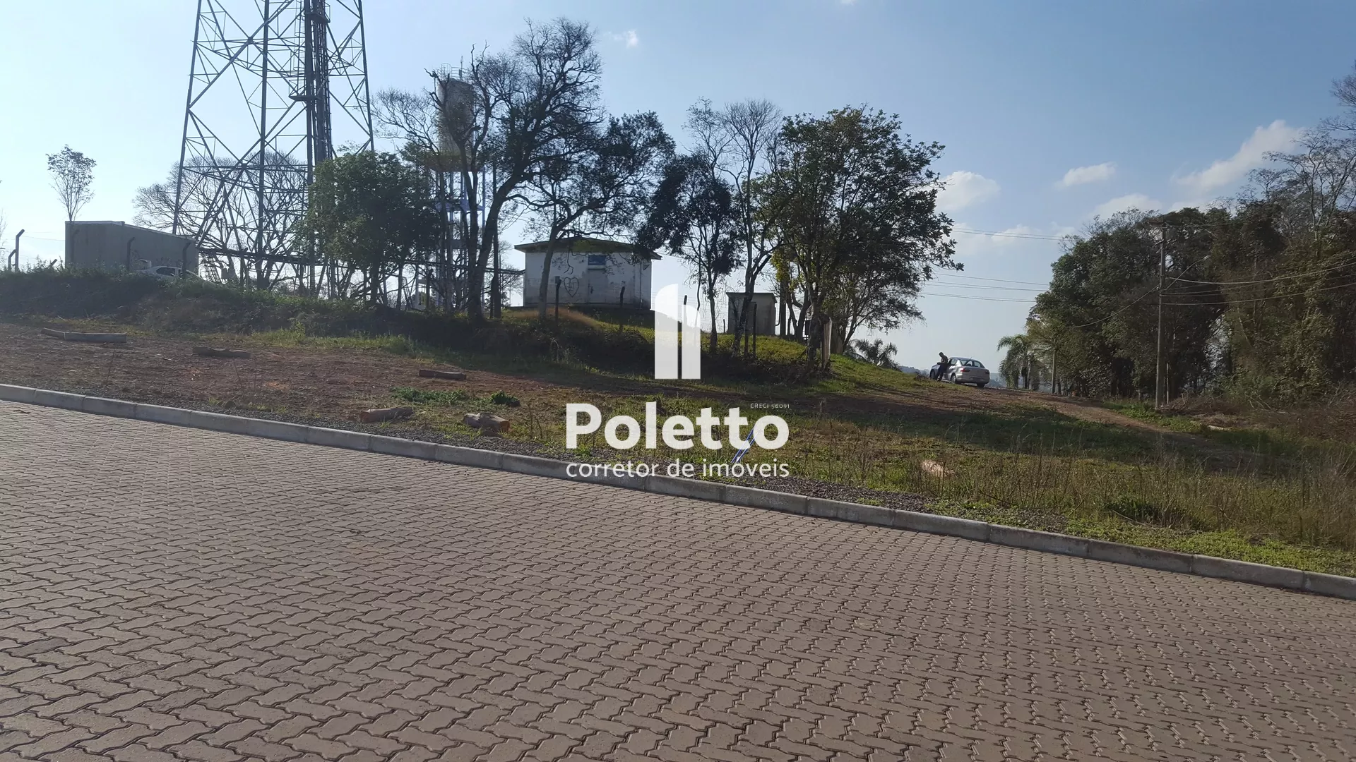 Vende-se Terreno em Loteamento de Alto Padrão — Miniatura 4