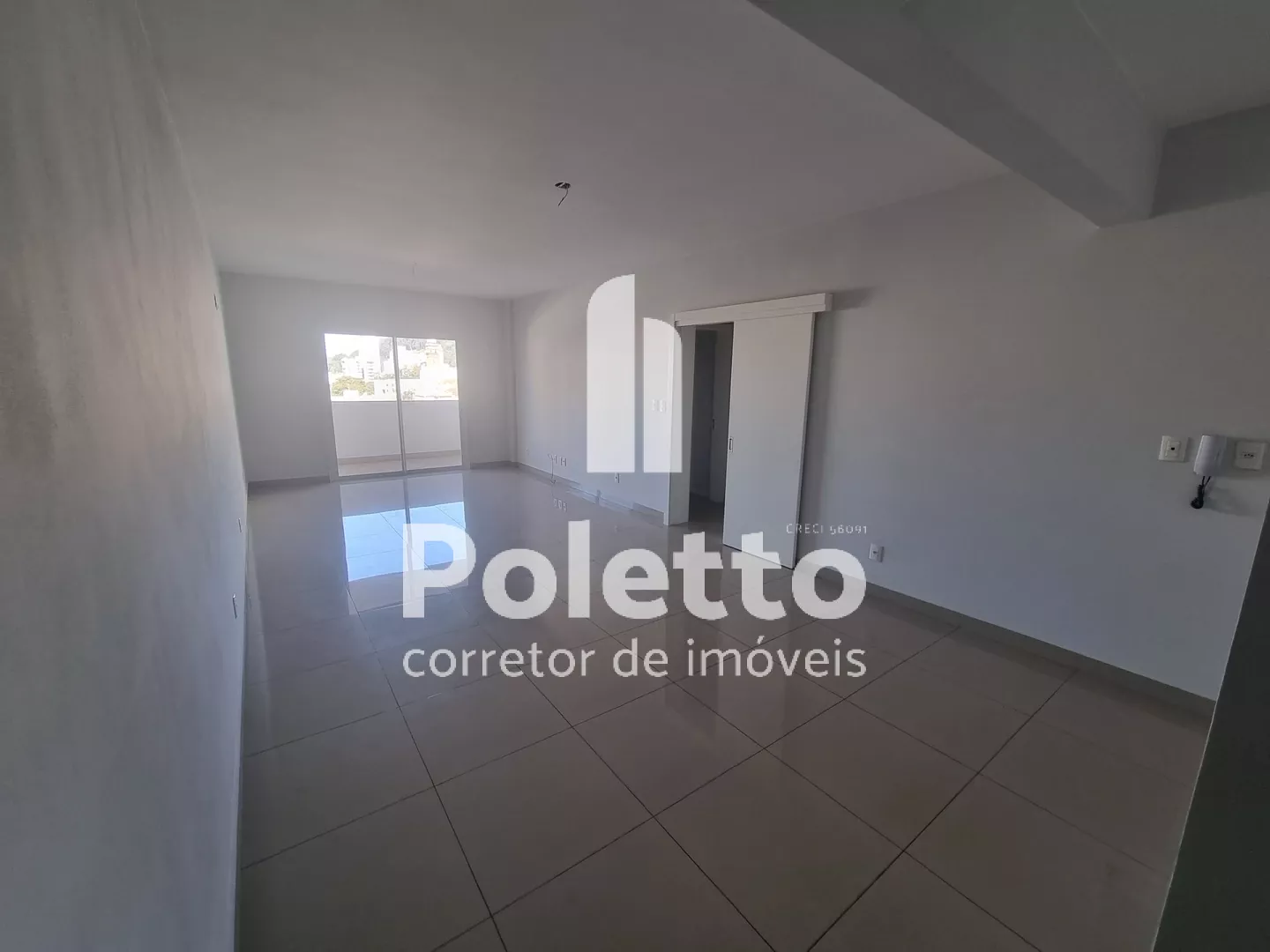 Maravilhoso apartamento de 02 dormitórios no Centro de Marau — Miniatura 2