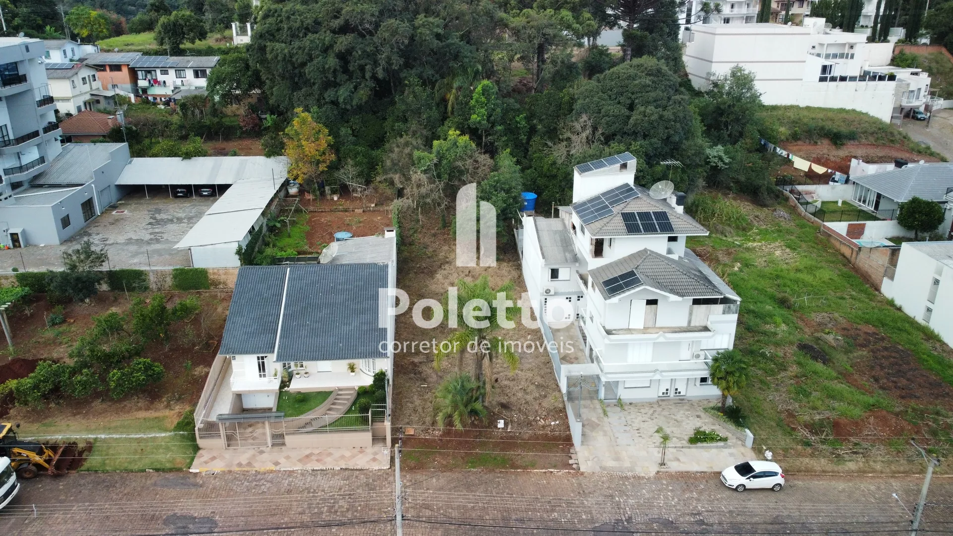 Lindo terreno em área nobre da cidade — Miniatura 2