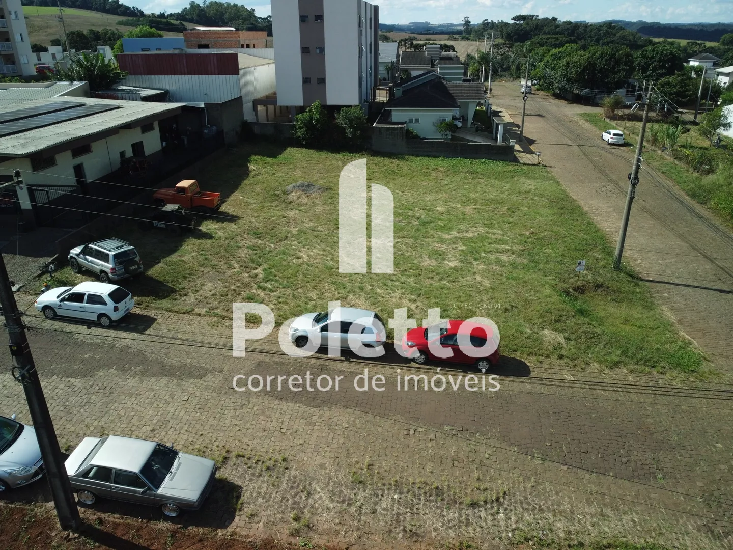 Terreno de esquina com 795 m² de área — Miniatura 5