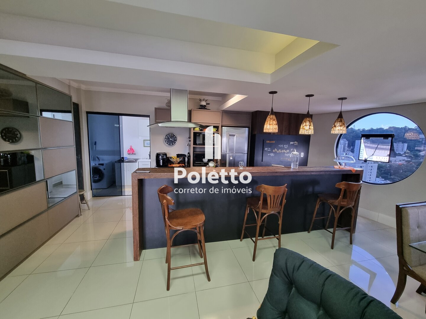 Vende-se linda cobertura duplex Mobiliada no centro de Marau — Miniatura 5