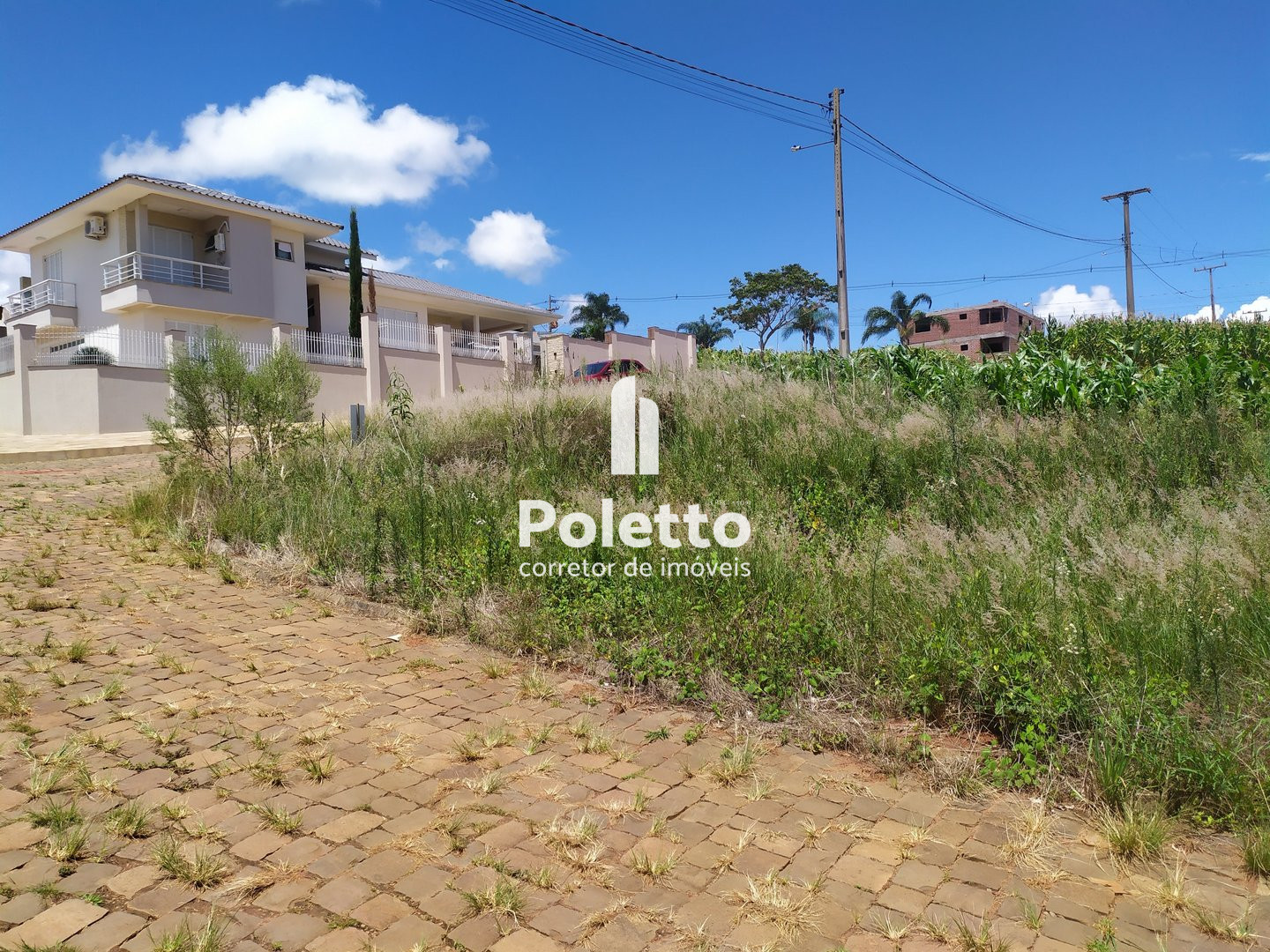 Vende-se excelente terreno de esquina — Miniatura 4